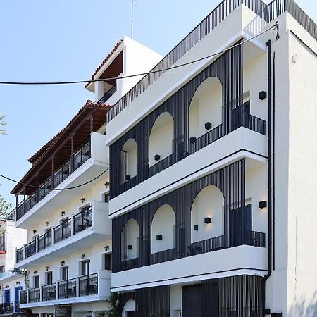 Uphill Unique Boutique Suites Skiathos Exterior photo