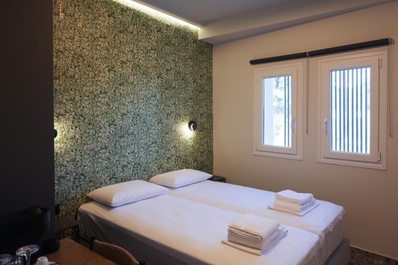 Uphill Unique Boutique Suites Skiathos Exterior photo
