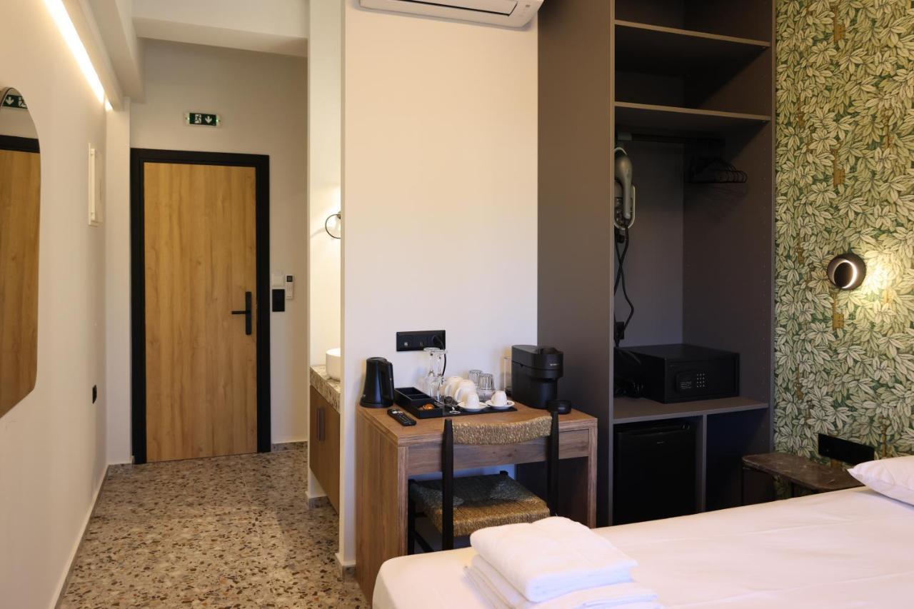 Uphill Unique Boutique Suites Skiathos Exterior photo