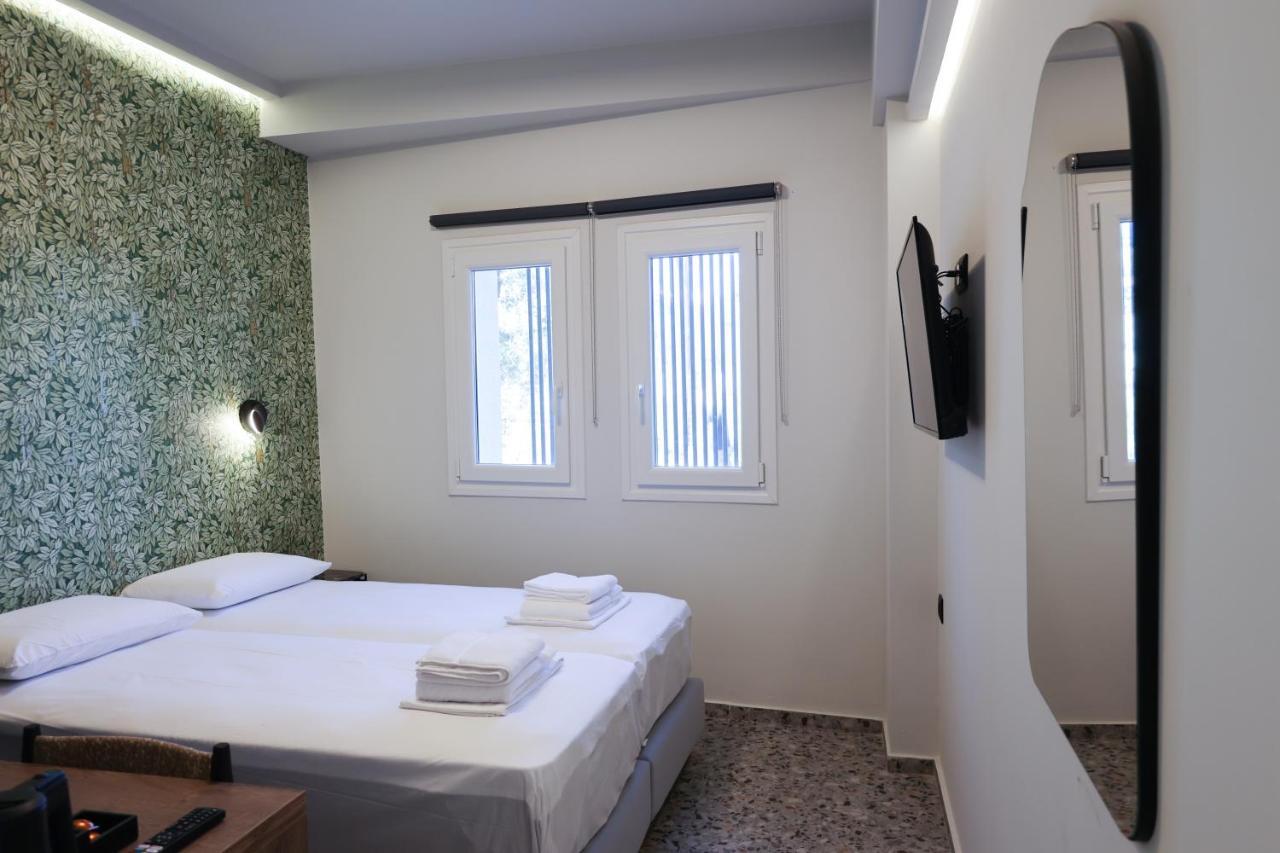 Uphill Unique Boutique Suites Skiathos Exterior photo