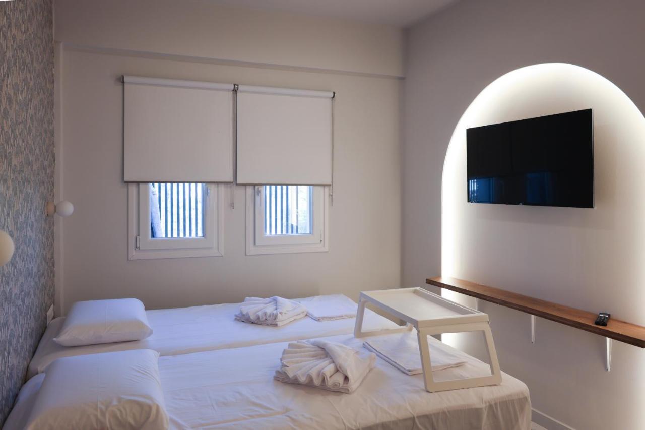 Uphill Unique Boutique Suites Skiathos Exterior photo