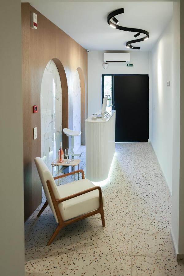 Uphill Unique Boutique Suites Skiathos Exterior photo