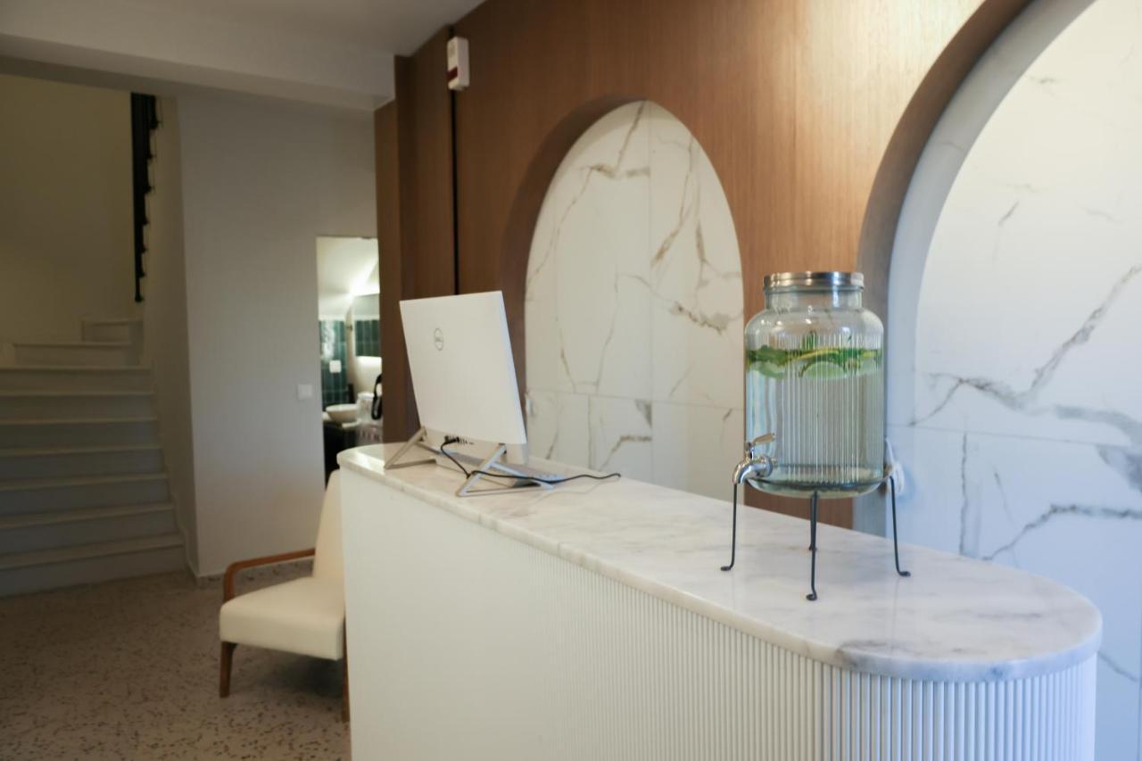 Uphill Unique Boutique Suites Skiathos Exterior photo