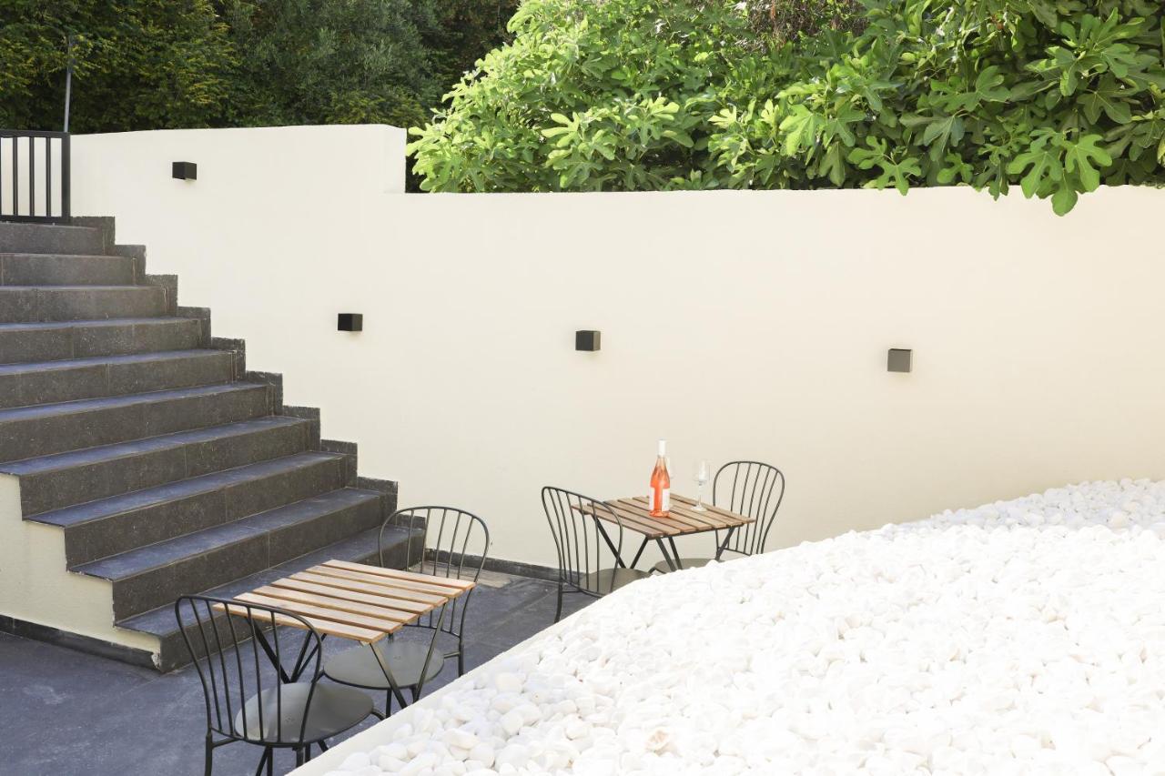 Uphill Unique Boutique Suites Skiathos Exterior photo