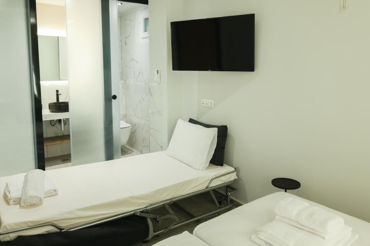 Uphill Unique Boutique Suites Skiathos Exterior photo